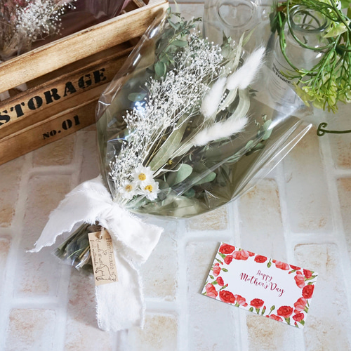 送料無料】母の日フラワーギフト スワッグ かすみ草 ユーカリ 感謝の花 
