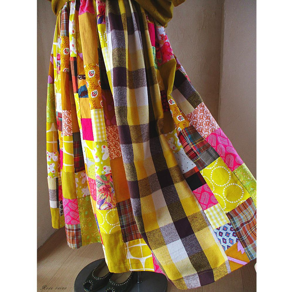 sold ８０cm丈 絵画なパッチワーク ふんわりギャザースカート イエロー カラフルミックス ウエストゴム 5枚目の画像
