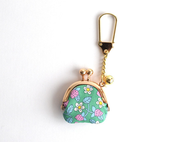 Tiny kiss lock purse keychain "Strawberries and Cream" [149] 第2張的照片