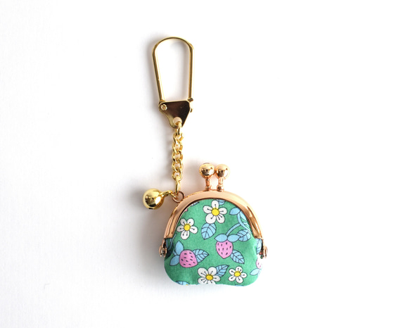 Tiny kiss lock purse keychain "Strawberries and Cream" [149] 第1張的照片