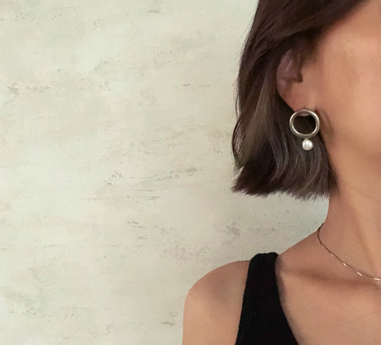 【受注制作】sv925 ring表情豊かな天然淡水パールの真正面フープピアス