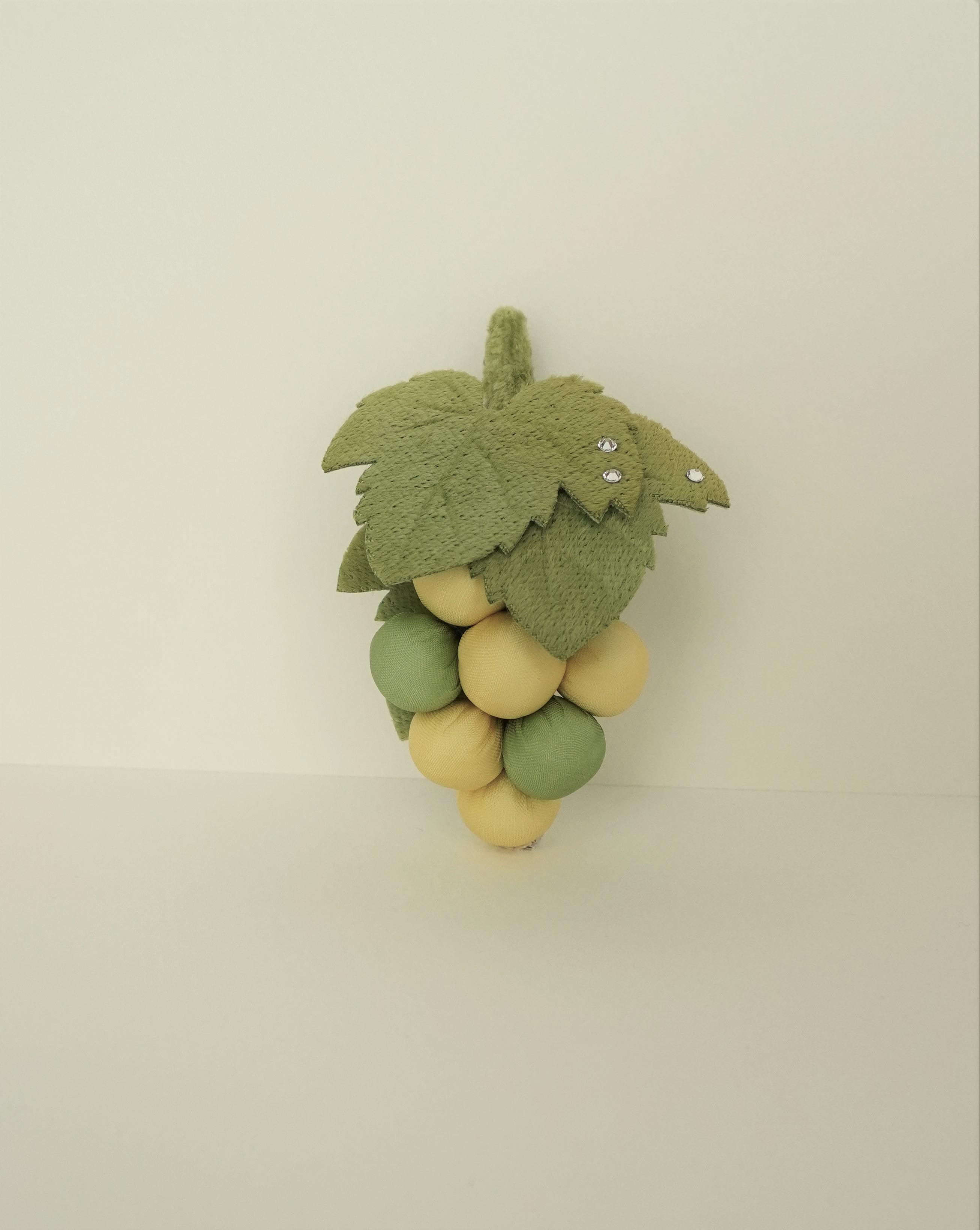 【送料無料】葡萄のブローチ（小）◇＃12