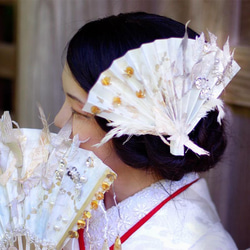 [使用純金箔K24！真正面向的人】婚禮日式結婚拍前髮飾時尚日本畫扇子擺件 第2張的照片