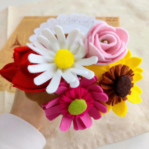 フェルトのお花屋さん❁⃘*.ﾟ おもちゃ・人形 Tweedia 通販 13753848