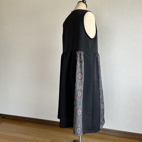 【特別セール品】 着物リメイク 黒羽織と紬のノースリーブワンピース ワンピース マタニティ
