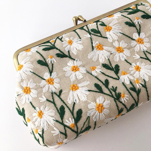 がま口ポーチ【L】デイジー刺繍ベージュ がま口 くらしこ 通販