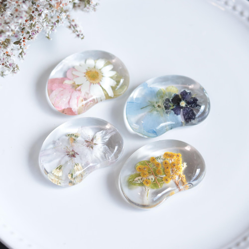 NO.101 デルフィニウム＆ミモザ✨固まるハーバリウム箸置き2個set NO.101 デルフィニウム＆ミモザ✨固まるハーバリウム箸置き2個set