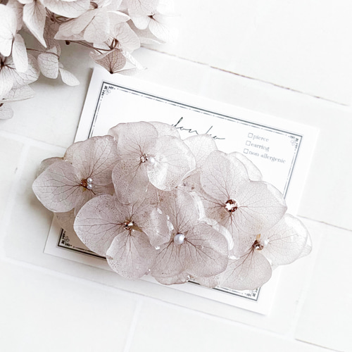 紫陽花が満開＊バレッタ／ヘアクリップ（くすみピンク） バレッタ 