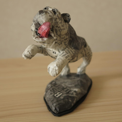 Jumping Bulldog Paper Mache sculpture 7枚目の画像