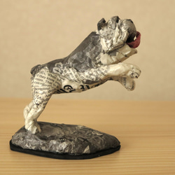 Jumping Bulldog Paper Mache sculpture 2枚目の画像