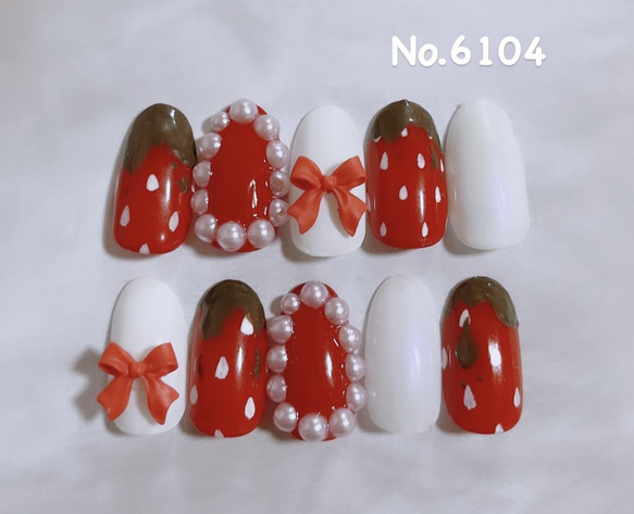 No.6104 ネイルチップ　いちごチョコ　イチゴ　チョコレート　リボン　赤　推し　 1枚目の画像