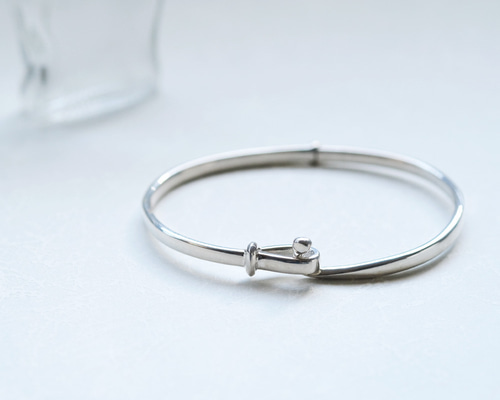 【新品未使用】シルバー フック型バングル リング 36772181bd2d1fb35d1bc2c48c9ae8