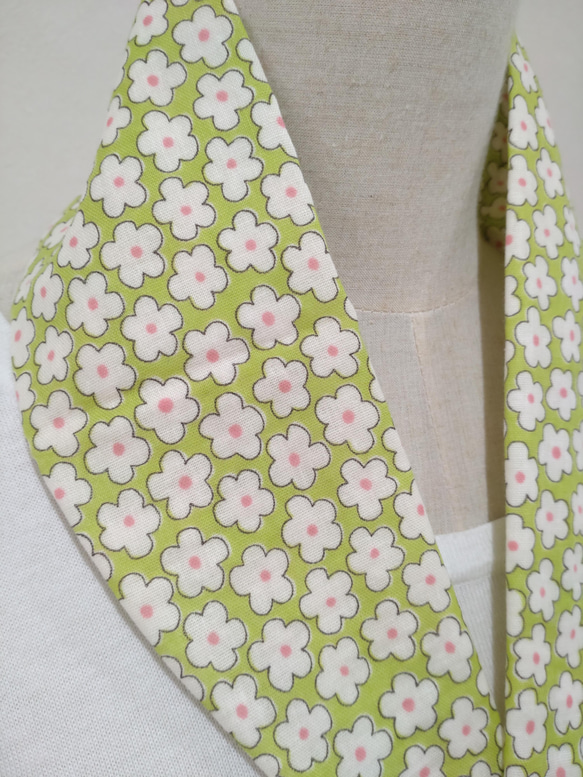 ダブルガーゼ スカーフ 小さい花　黄緑 2枚目の画像