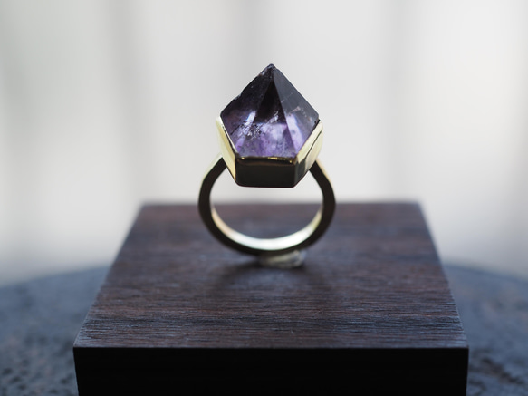 goethite in amethyst brass ring (nirabana) 8枚目の画像