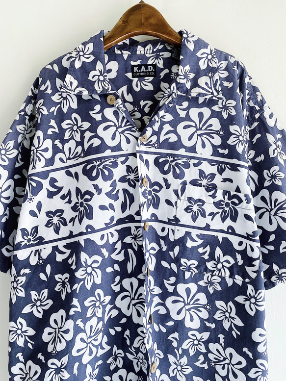 深藍花卉滿版圖騰 古著棉質夏威夷襯衫上衣 vintage Aloha Shirt 第2張的照片