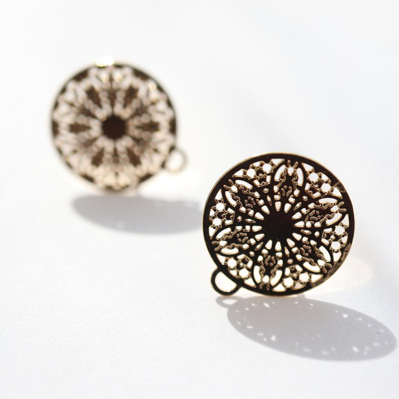 『在庫処分価格』金アレ対応 真鍮製 18KGP 透かし ピアス パーツ C 1ペア 4枚目の画像