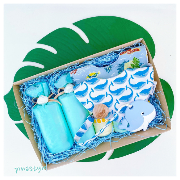 ♥出産祝11点セット♥　ハワイアン　海のギフトボックス（くじら）　 おむつケーキ 1枚目の画像