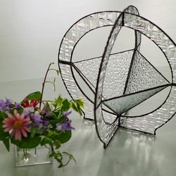 「テラリウム   円形（丸）型・置式」ステンドグラス・フラワーアレンジ 2枚目の画像