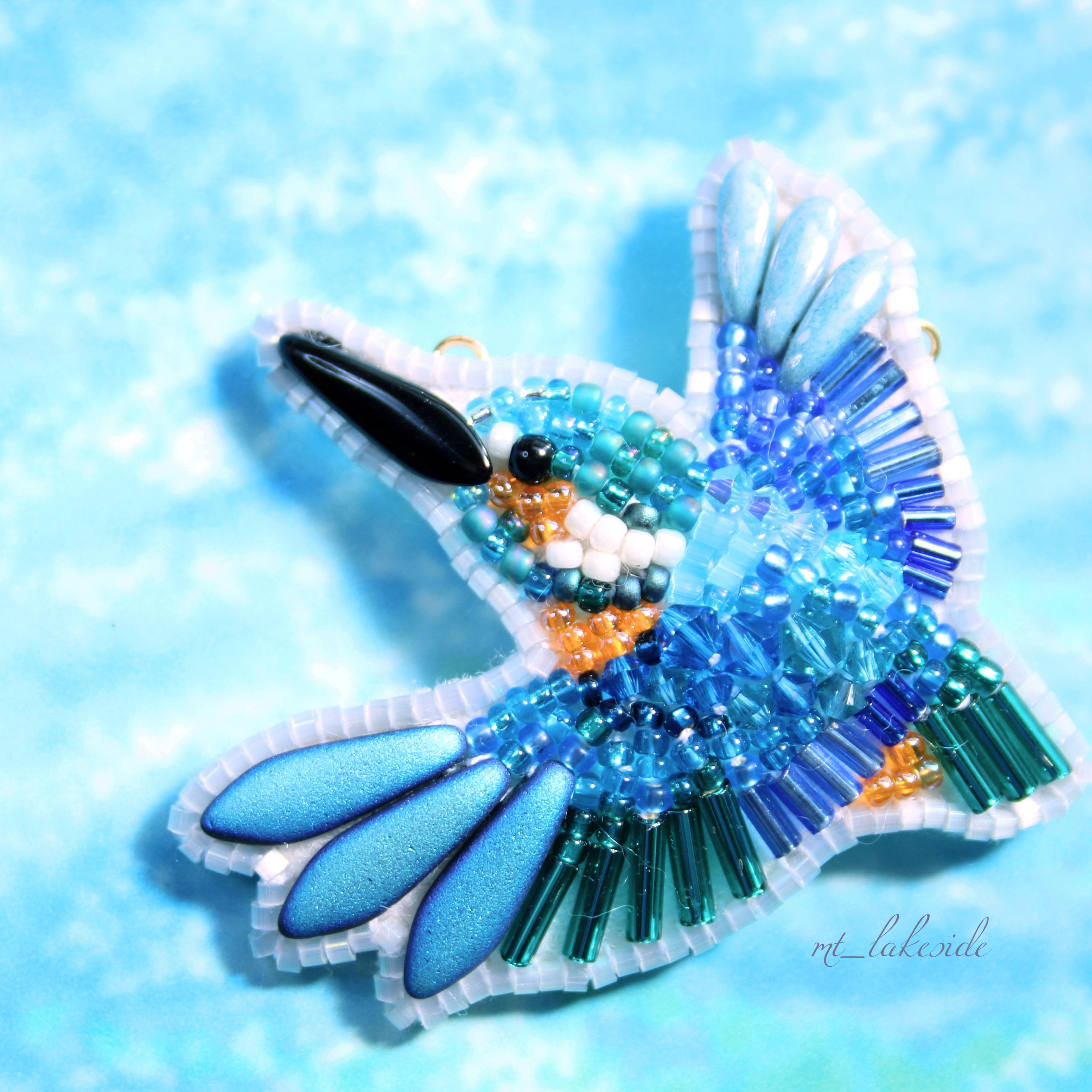 【サンコウチョウ】ビーズ刺繍ブローチバッグチャーム