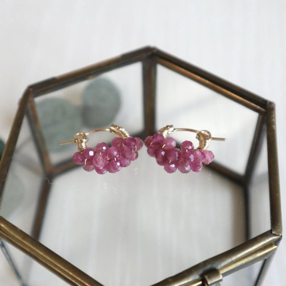 ｛ピアス/イヤリング｝14kgf/petit berries hoops ピンクトルマリン〔10月誕生石〕 2枚目の画像