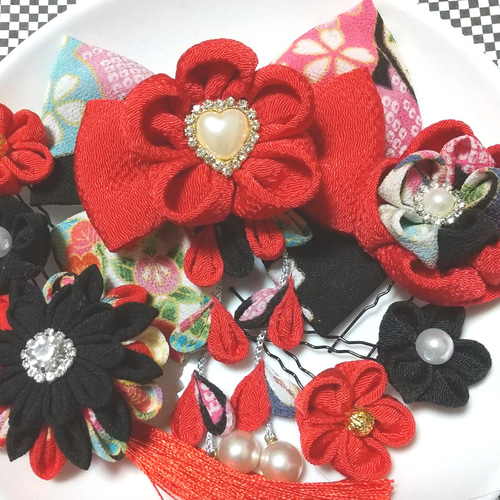 髪飾り リボン 成人式髪飾り 卒業式 七五三 つまみ細工 髪飾り赤 髪  