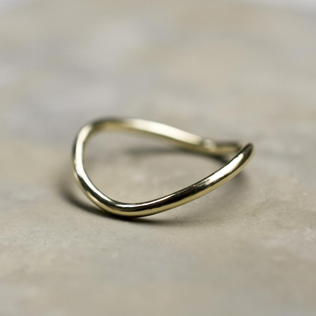 鏡面 K10YGイエローゴールドウェーブプレーンリング 1.5mm幅 グロス｜K10YG RING｜730