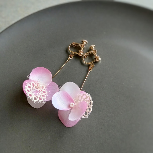 ピアス　蓄光　光る　蝶　ハート　5連　紫　ピンク　グラデーション　ビジュー　花見 ピアス蓄光光る蝶ハート5連紫ピンクグラデーションビジュー花見