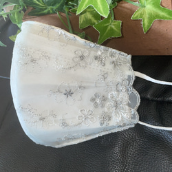 ラスト322 不織布マスクカバー　グレー花刺繍チュールレース　肌面✨高級シルク　Mサイズ 4枚目の画像