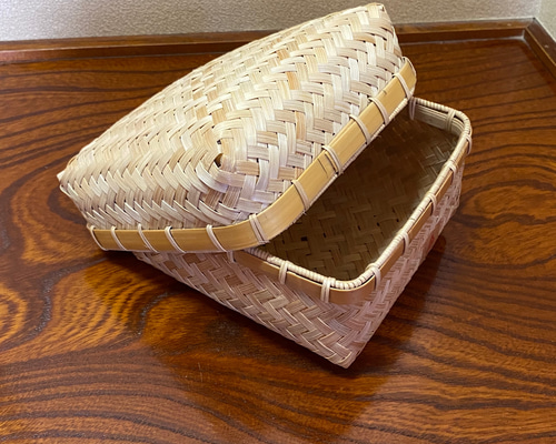 可愛らしい形の竹製お弁当箱 ランチボックス(正方形・小) 2種 弁当箱