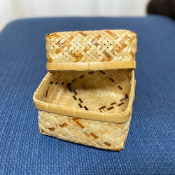可愛らしい形の竹製お弁当箱　ランチボックス(正方形・小) 2種 5枚目の画像