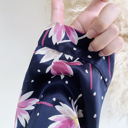 深藍浪漫花卉日式優雅少女 古著亮滑布面襯衫上衣 vintage Shirt 第8張的照片