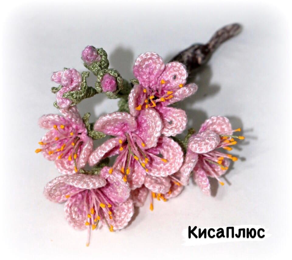 ☆送料無料☆あみぐるみサクラのブローチ