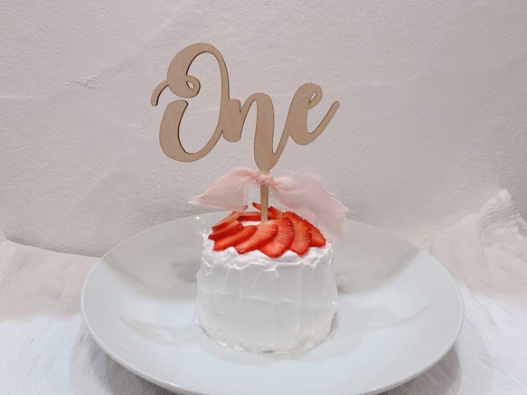 ケーキトッパー　one はじめてのお誕生日　first birthday one 1歳 3枚目の画像