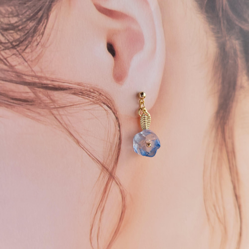 14kgfブルーオパールゴールドフラワースリムピアス/イヤリング 14kgfブルーオパールゴールドフラワースリムピアス/イヤリング