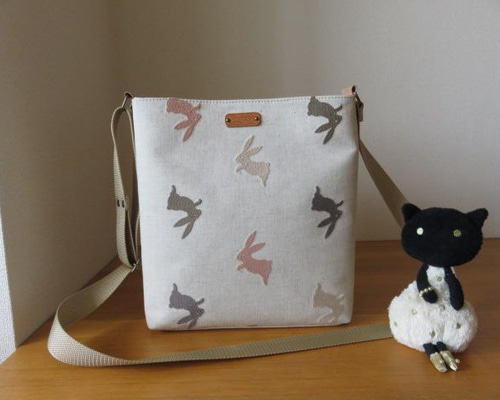 ジョリーフルール 和柄バッグ マイリトルテイラー 招き猫 うさぎバッグ うさぎ柄刺繍生地のシンプルショルダーバッグ ショルダーバッグ