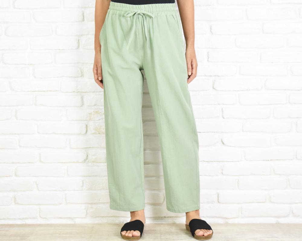 コットン素材のストレートイージーパンツ　グリーン