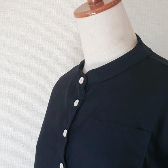 【受注制作】スタンドカラーのリネンシャツ　ネイビー 5枚目の画像