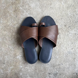 ＊ラスト1【2022サマー】cross sandals ver. Dark brown/フラットサンダル＊ダークブラウン 1枚目の画像