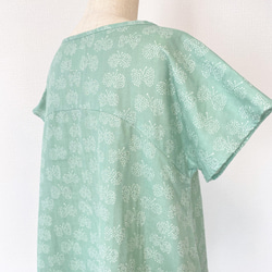 柔軟的雙層紗布*簡單的短袖喇叭連衣裙配蝴蝶結*100%棉*淡綠色 第11張的照片