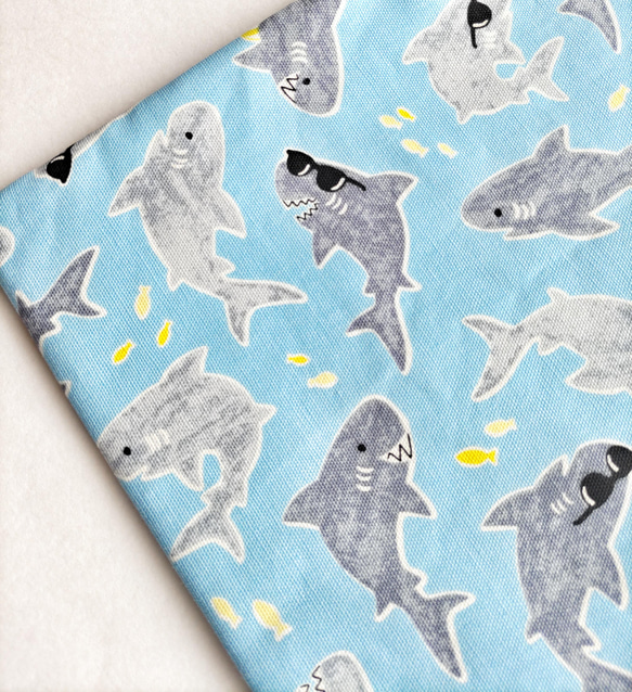 35×30   お着替え袋   サメ　魚　海　スカイブルー 3枚目の画像