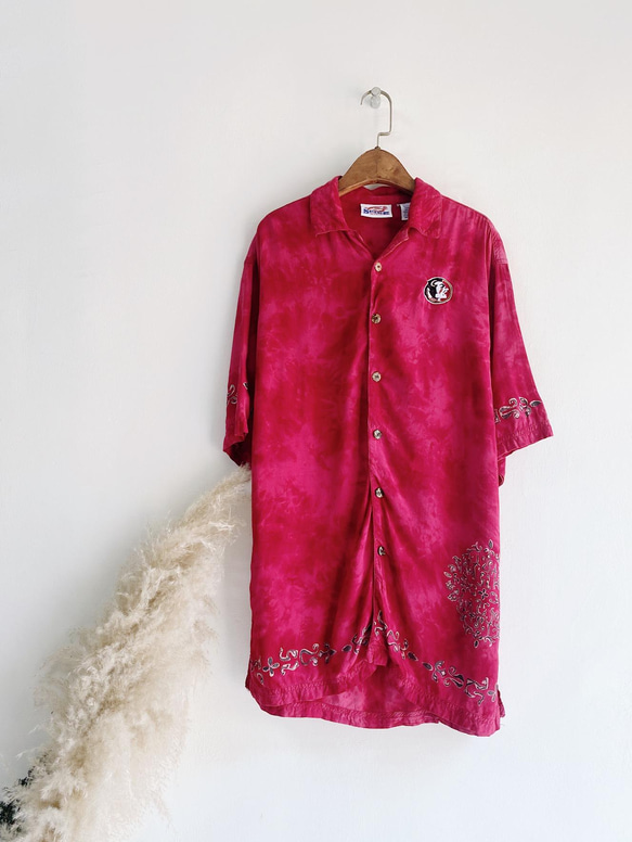 豔紅粉渲染刺繡圖騰 古著絲質夏威夷襯衫上衣vintage Aloha Shirt 第7張的照片