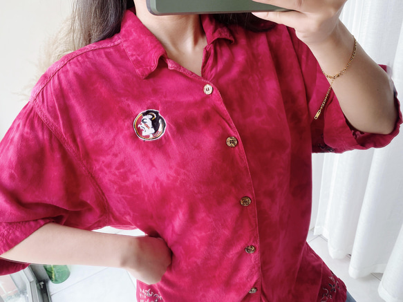 豔紅粉渲染刺繡圖騰 古著絲質夏威夷襯衫上衣vintage Aloha Shirt 第4張的照片