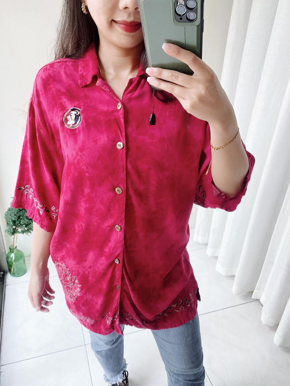 豔紅粉渲染刺繡圖騰 古著絲質夏威夷襯衫上衣vintage Aloha Shirt 第3張的照片