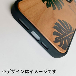 ホヌとヤシの木のウッドパネルiphoneケース　ハワイアンデザインケース　衝撃吸収タイプ　海亀のイラスト 4枚目の画像