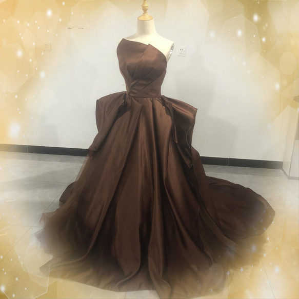 チョコレート色 カラードレス ベアトップ プリンセスライン トレーン  