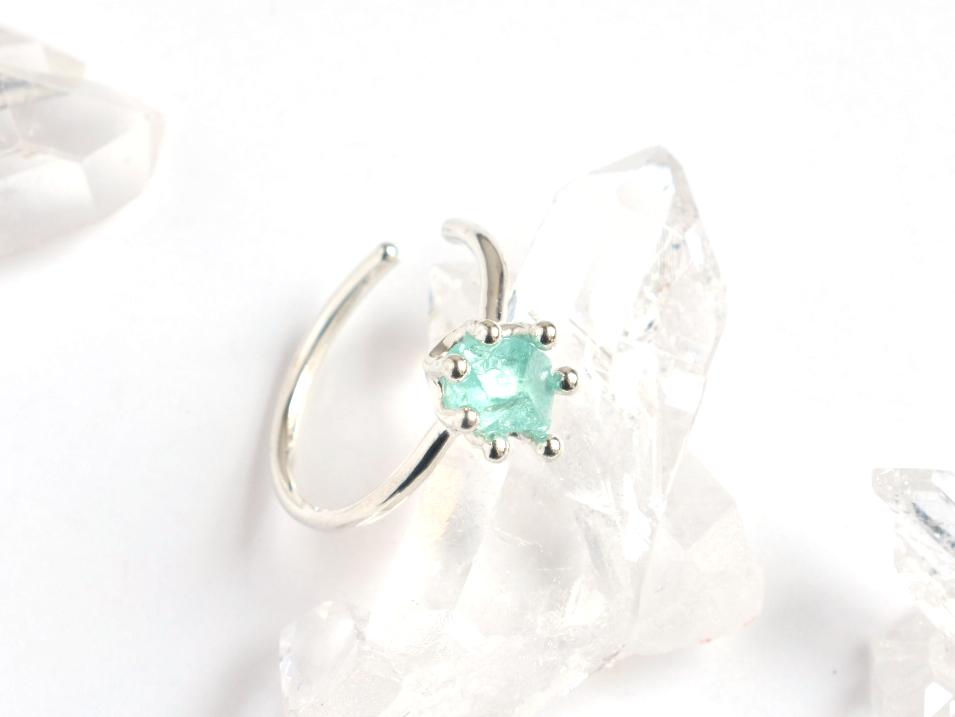 渓流色のイヤーカフC