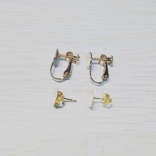 アクセサリー さざれ石 カラフル パール付き ダブルスクエアピアス 