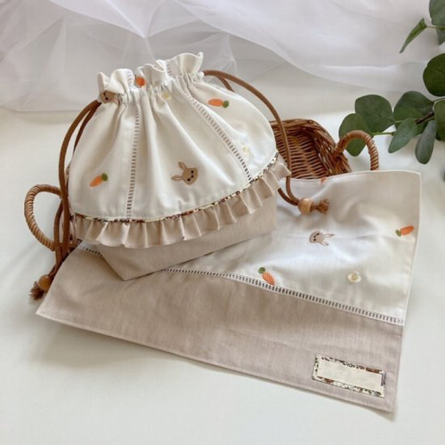 ☆*☆様 コヤンイサムチョン♡うさぎミルクちゃんダイヤカットファー＆インド刺繍ト さき様専用 コヤンイサムチョン 丸型ポーチ キューピーちゃん