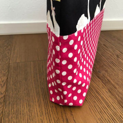 45×30×5 横大きめ レッスンバッグ スワン柄 黒×ピンク ハンドメイド 6枚目の画像