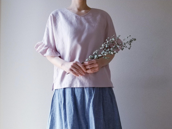 素肌に一枚で気持ちいい❤️ヒラヒラ袖でほっそり華奢見え　 上質リネンのプルオーバー　薄桜 4枚目の画像